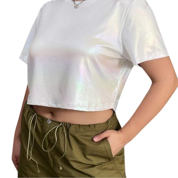 🦄 PLUS Crop Top 🦄 - Picture 3 of 4